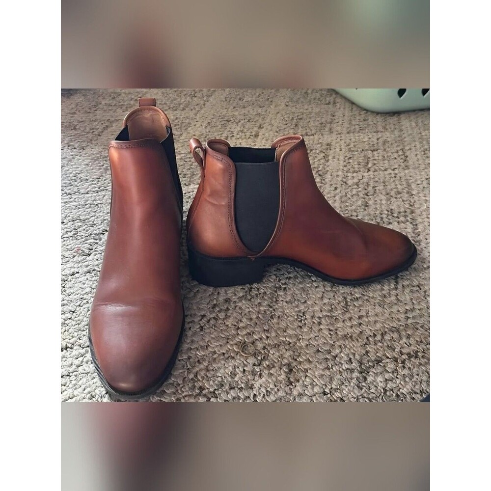 STEVE MADDEN DARE’S COGNAC Chelsea LEATHER BOOTS 9